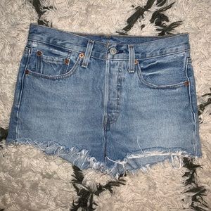 Levis High Shorts 27